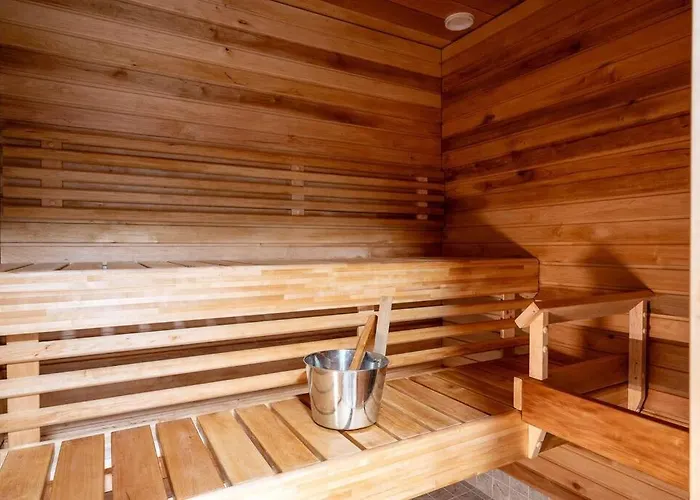 Moderni Ja Tilava Kolmio + Sauna Lägenhet